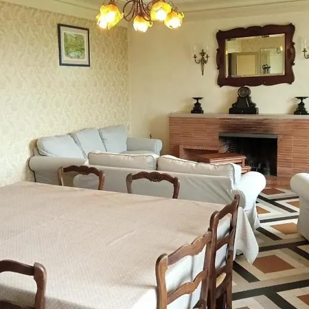 Maison Spacieuse Entre Monts Du Cantal Et Aubrac - 10 Pers, 2000m² De Terrain, Animaux Acceptes - Fr-1-742-139 펜션 Pierrefort