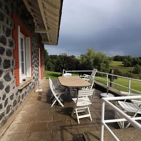 펜션 Maison Spacieuse Entre Monts Du Cantal Et Aubrac - 10 Pers, 2000m² De Terrain, Animaux Acceptes - Fr-1-742-139